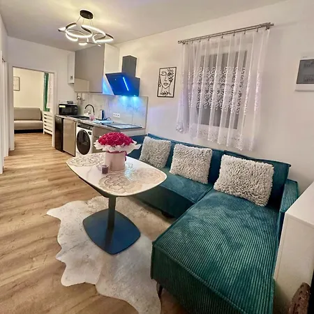 Cozy Apartment And Sweet Garden Holiday home Prague